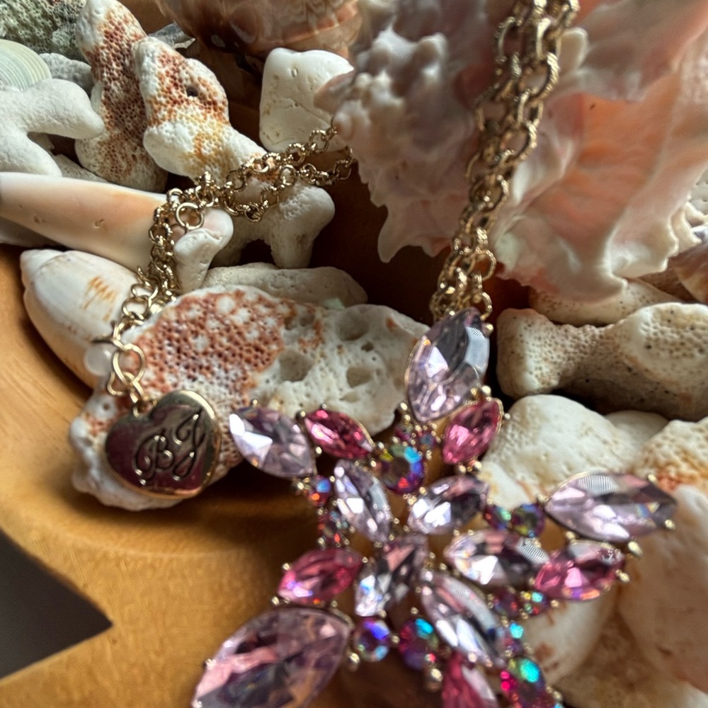Betsey Johnson Starfish cluster necklace Pink Crystal - Picture 2 of 3